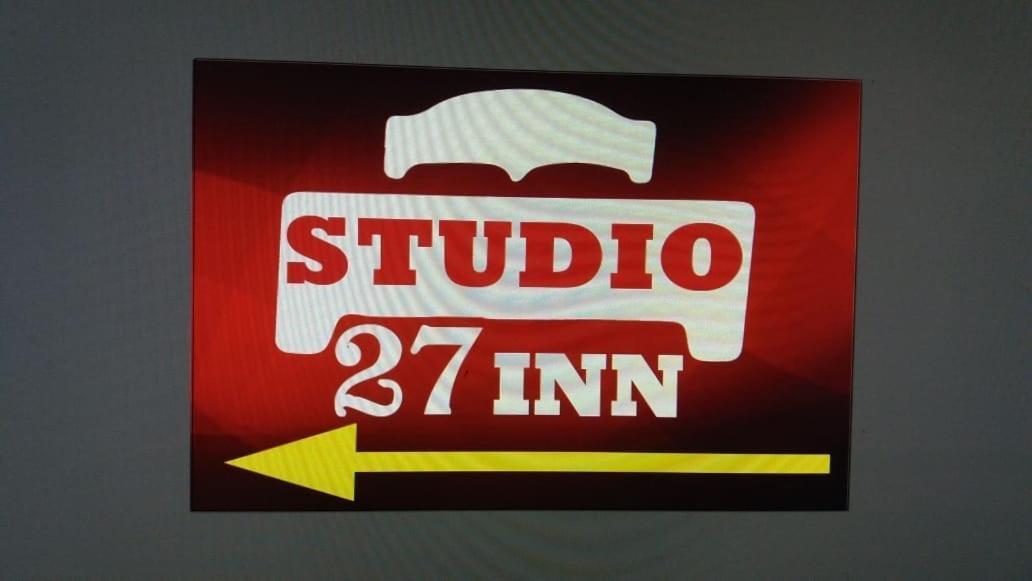 Studio 27 Inn Piarco Exteriör bild